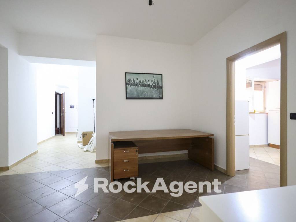 Appartamento a Catanzaro in Via Edmondo Buccarelli, 4 - Foto 4