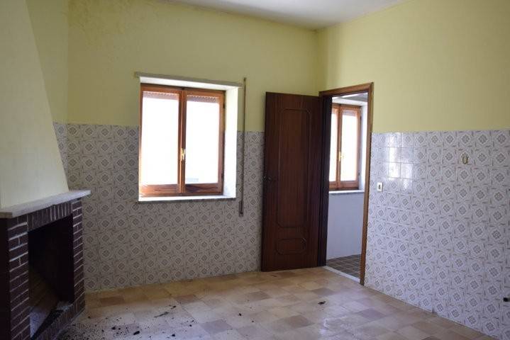 Appartamento a Castelnuovo parano in Via Olmo - Foto 2