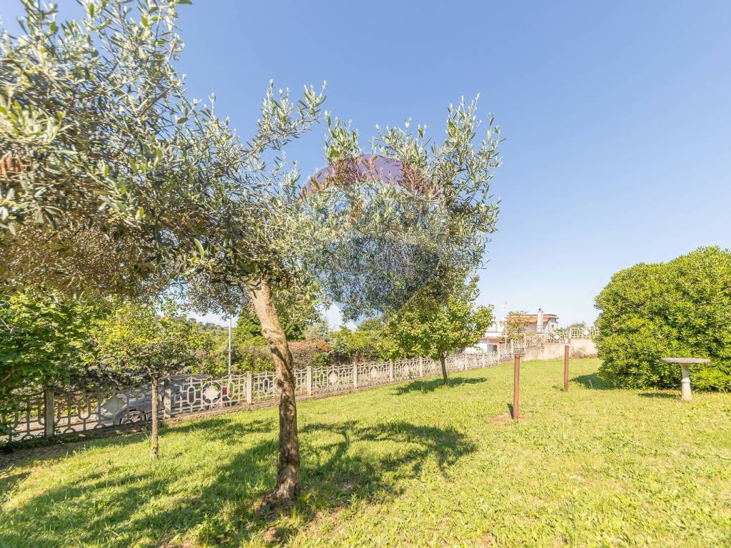 Villa a Gallicano nel lazio in VIA MALVASIA, 5 - Foto 4