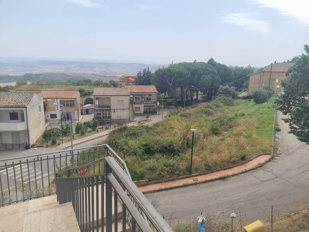 Appartamento a Aidone in Via Piersanti Mattarella - Foto 2