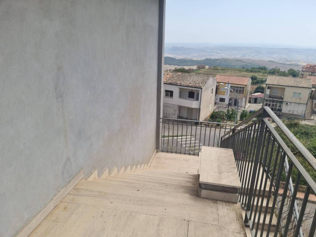 Appartamento a Aidone in Via Piersanti Mattarella - Foto 3