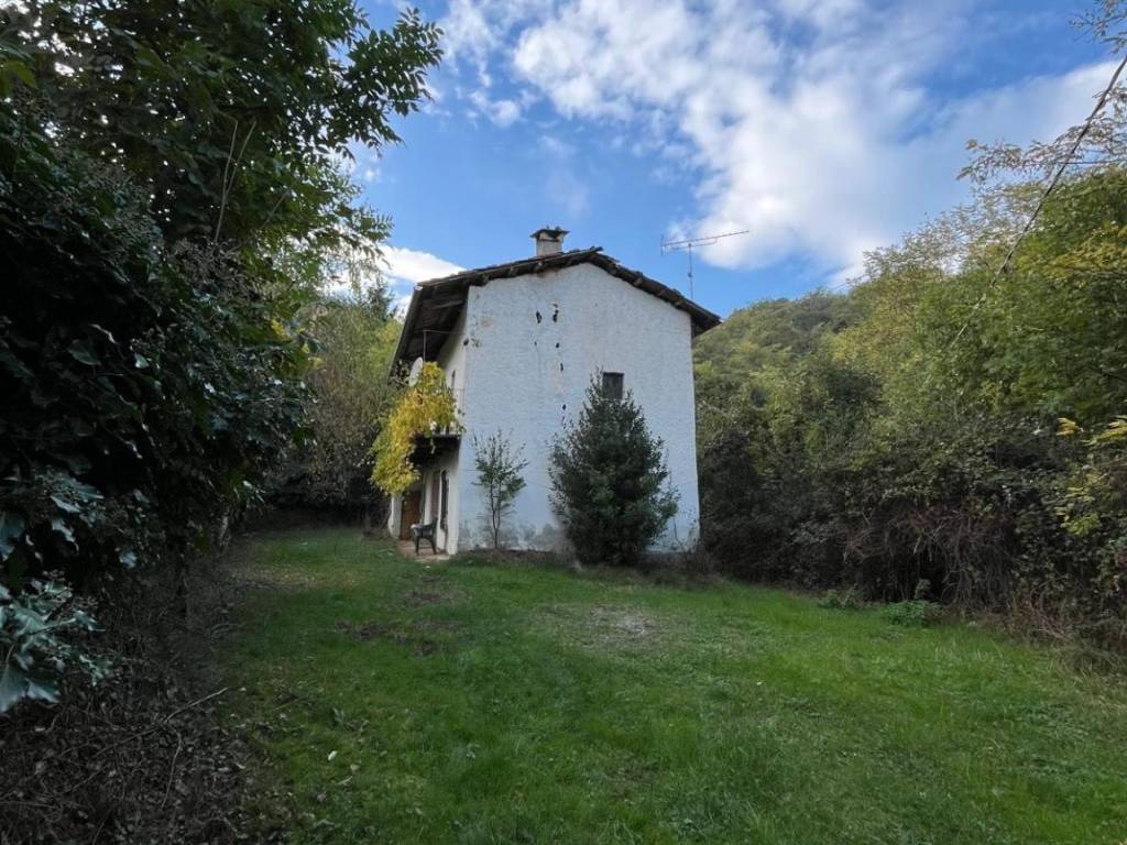 Rustico / casale a Costigliole saluzzo in Via Fontana Torino, 42 - Foto 3