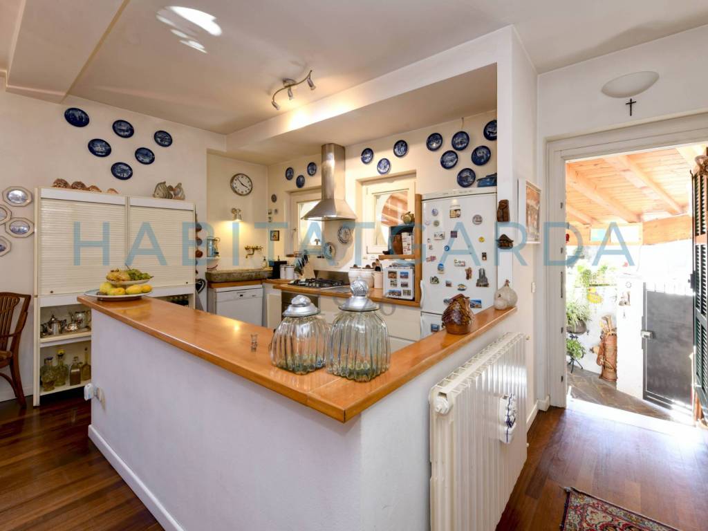 Villa a Gardone riviera in via del gurlo, 16 - Foto 2