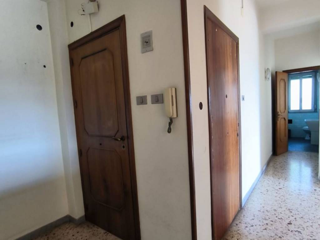 Appartamento a Caltanissetta in Via Federico De Roberto, 79 - Foto 2
