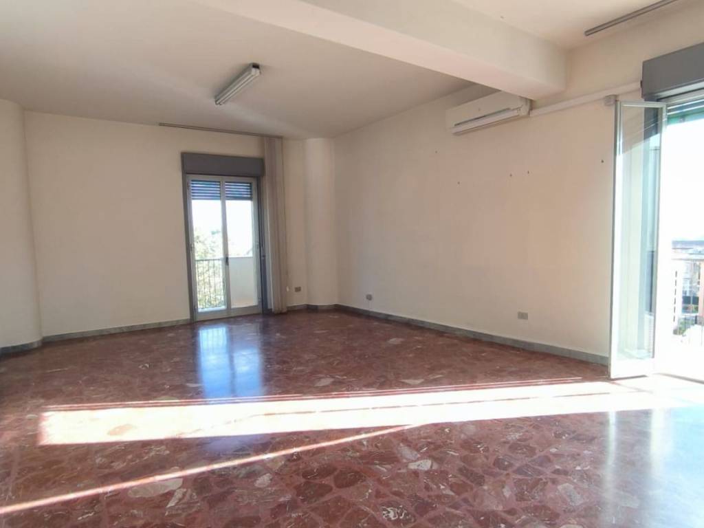 Appartamento a Caltanissetta in Via Federico De Roberto, 79 - Foto 4