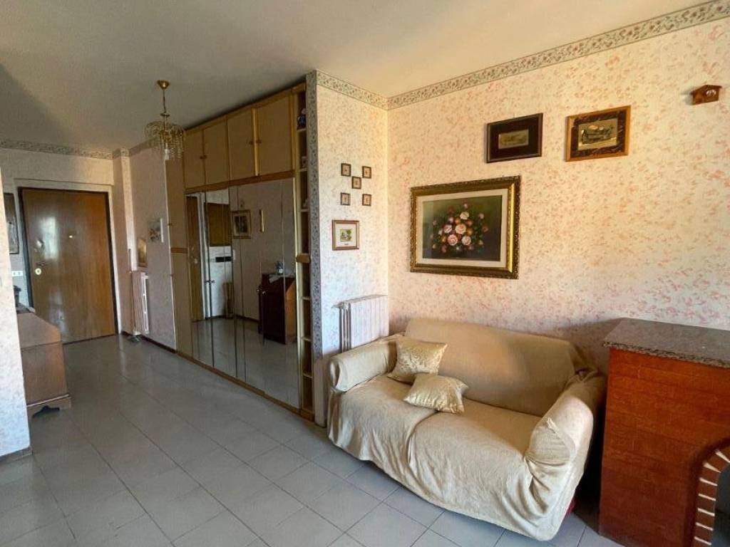 Appartamento a Catanzaro in Viale Vincenzo De Filippis - Foto 2