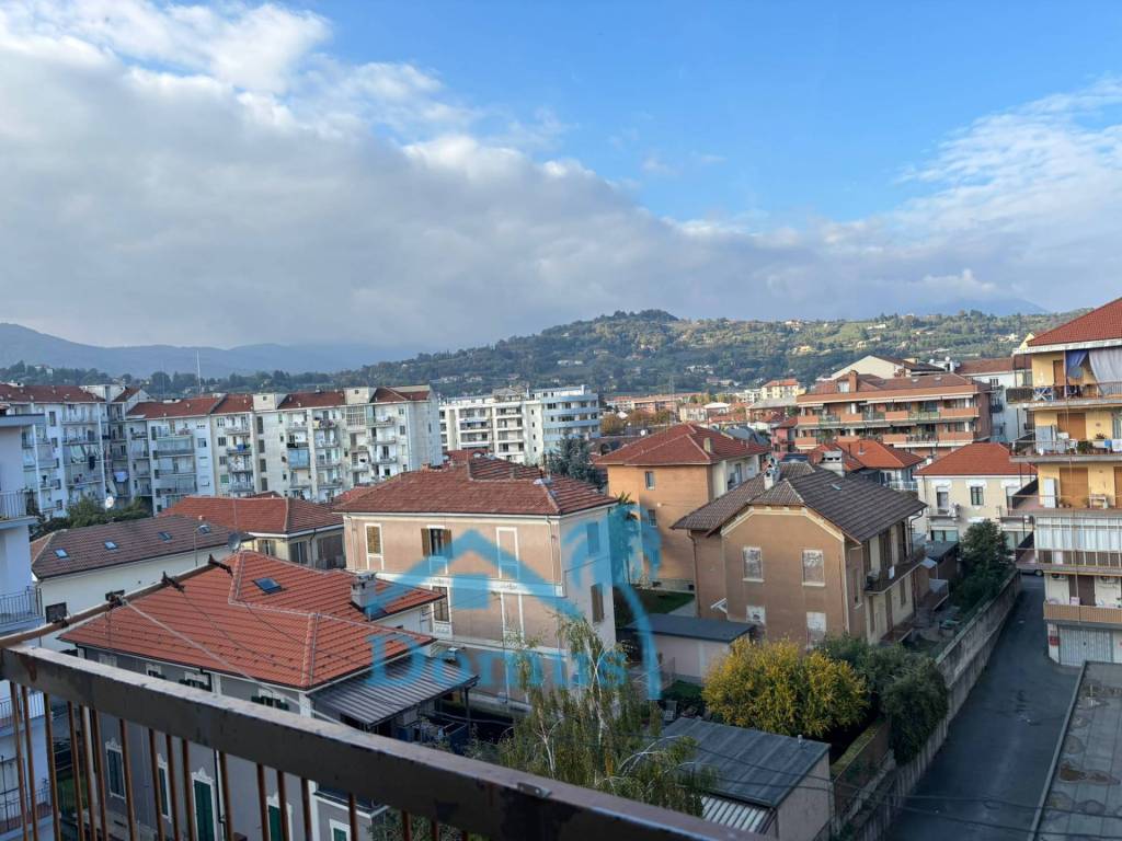Appartamento a Pinerolo in Via Alliaudi, 38 - Foto 2