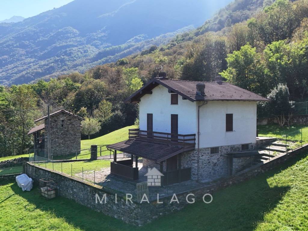 Villa a Piantedo in Via Pinoli - Foto 2