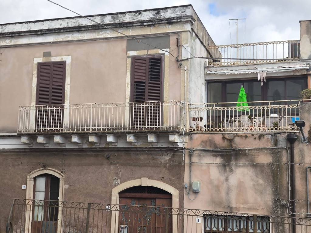Casa indipendente a Pedara in Via Perriera - Foto 2