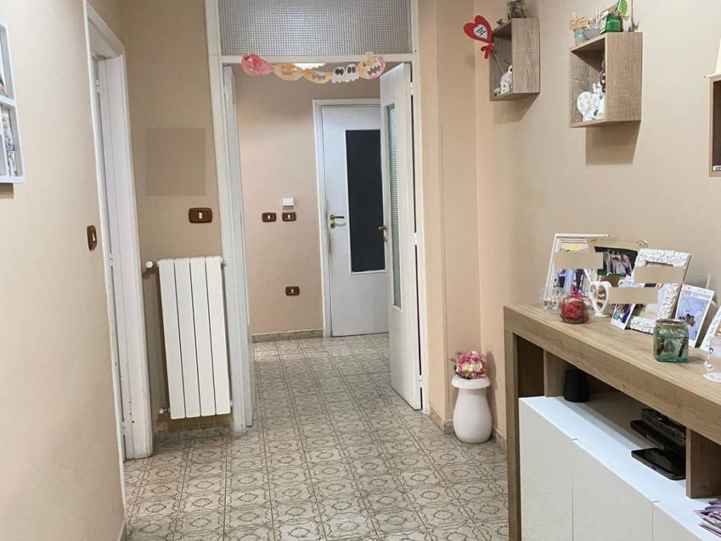 Appartamento a Taranto in Via Generale Giuseppe Messina, 16 - Foto 2