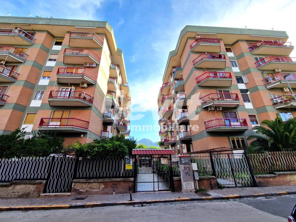 Appartamento a Portici in Via Rodolfo Stanziale - Foto 2