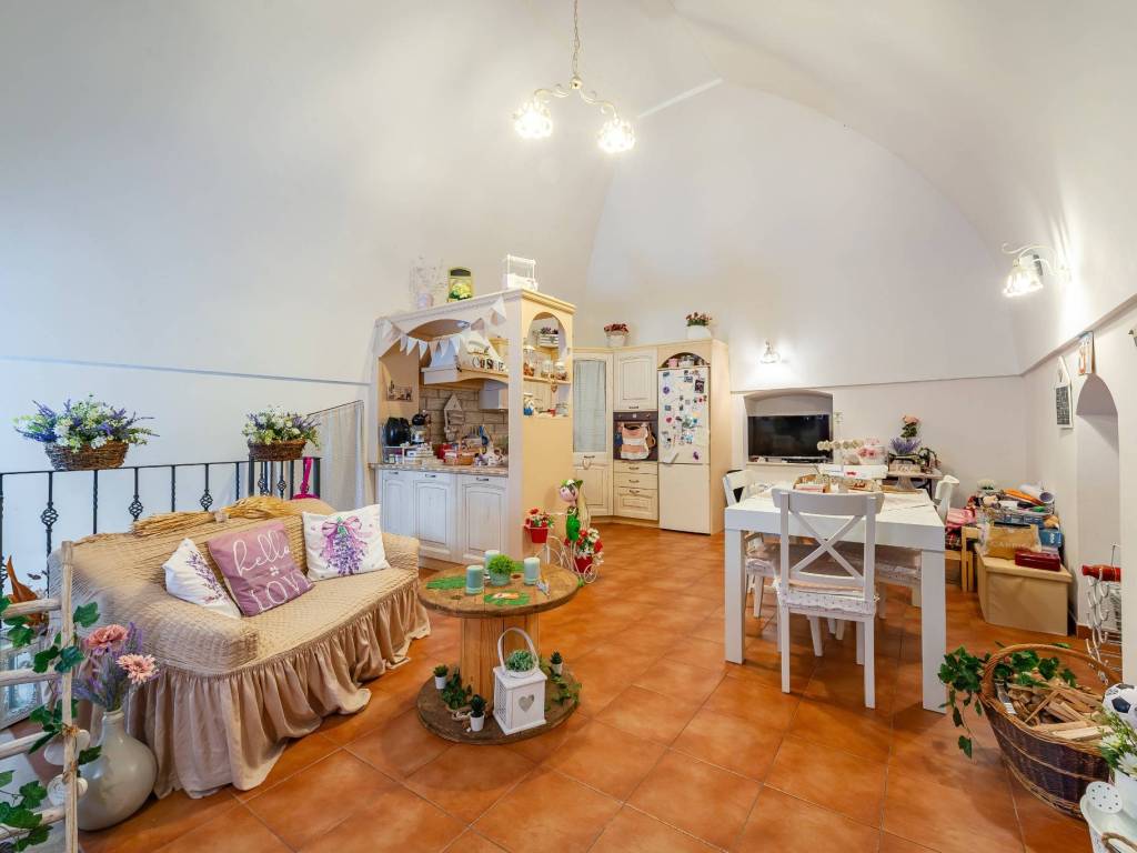 Casa indipendente a Adelfia in Via Padre Francesco Buono - Foto 2