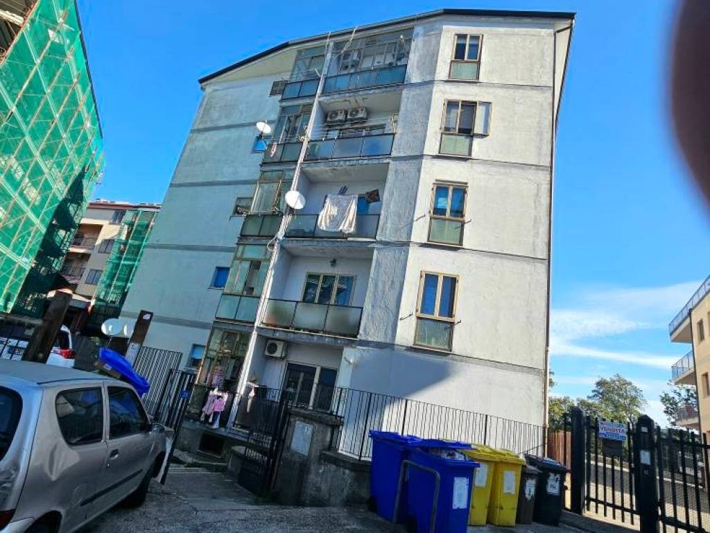 Appartamento a Catanzaro in Via Bambinello Gesù - Foto 5