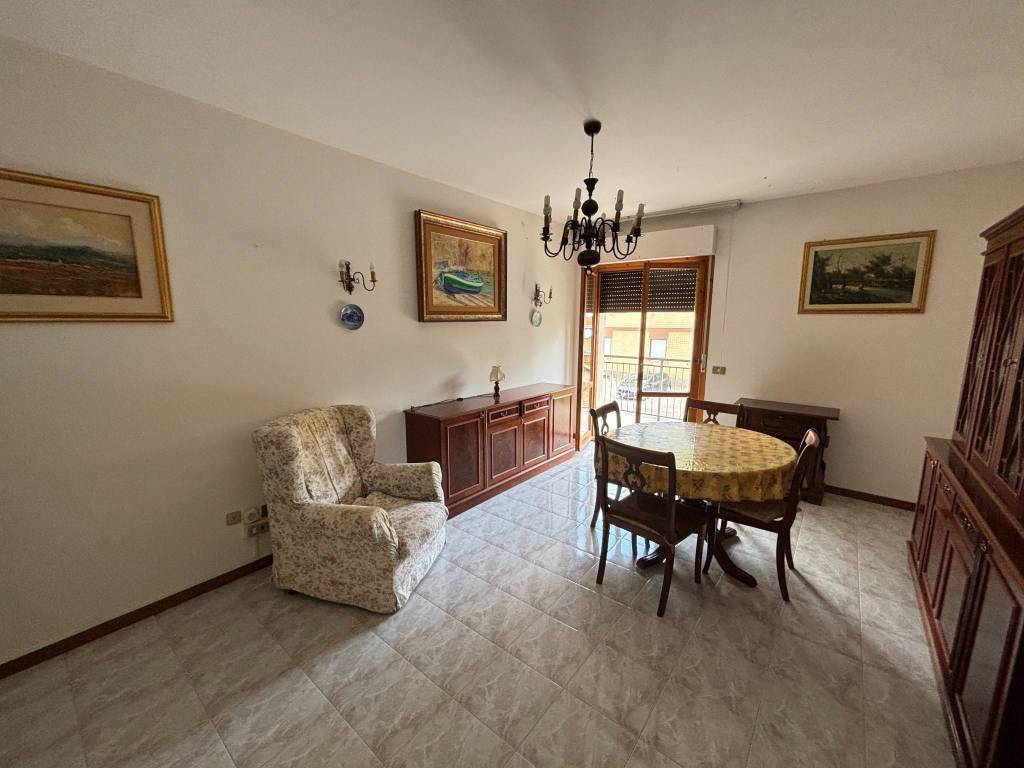 Appartamento a Castelraimondo - Foto 2