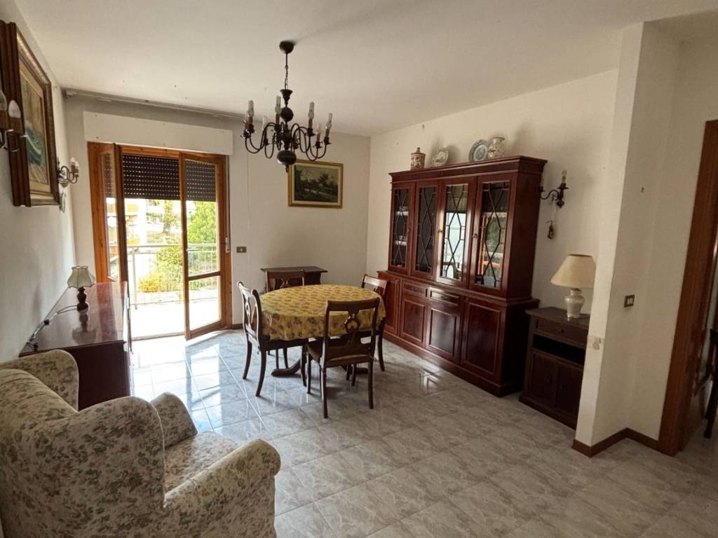 Appartamento a Castelraimondo - Foto 3