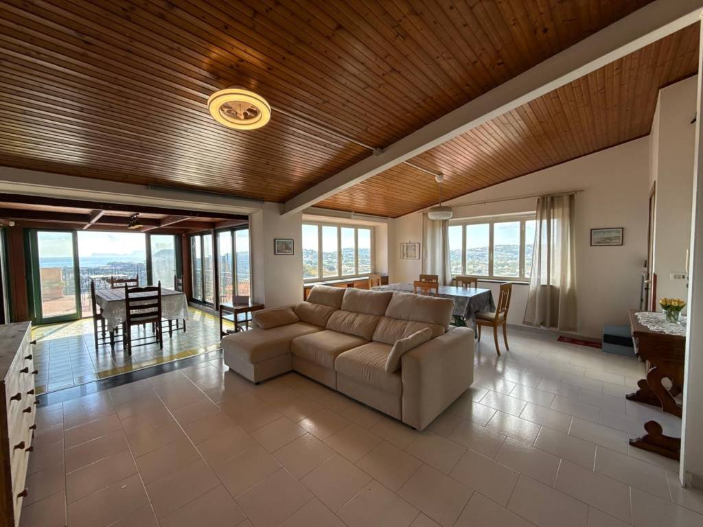 Appartamento a Bacoli in Via Petronio - Foto 2