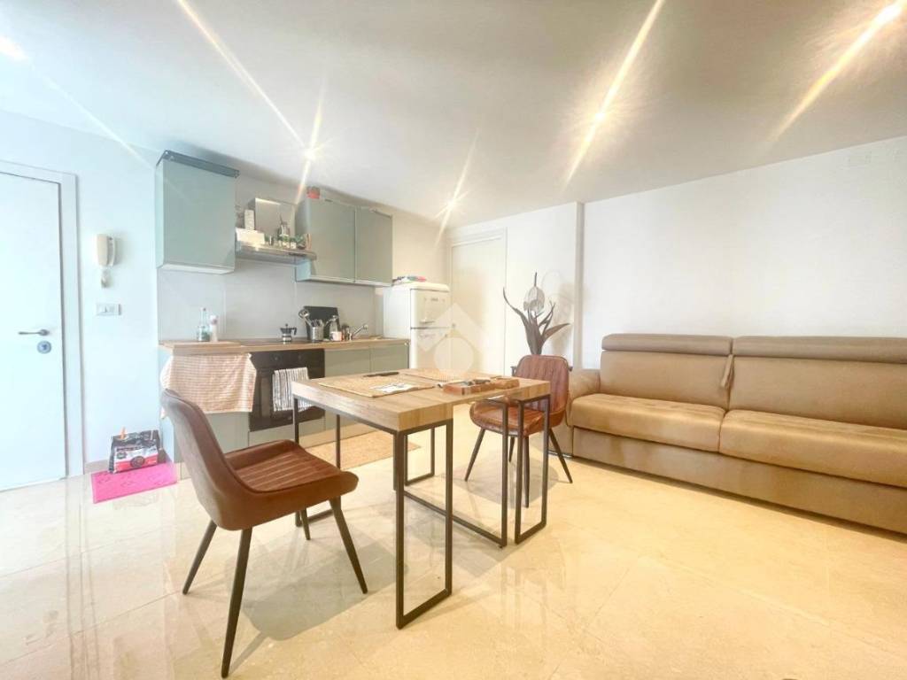 Appartamento a Barletta in Via monsignor angelo raffaele dimiccoli, 106 - Foto 2