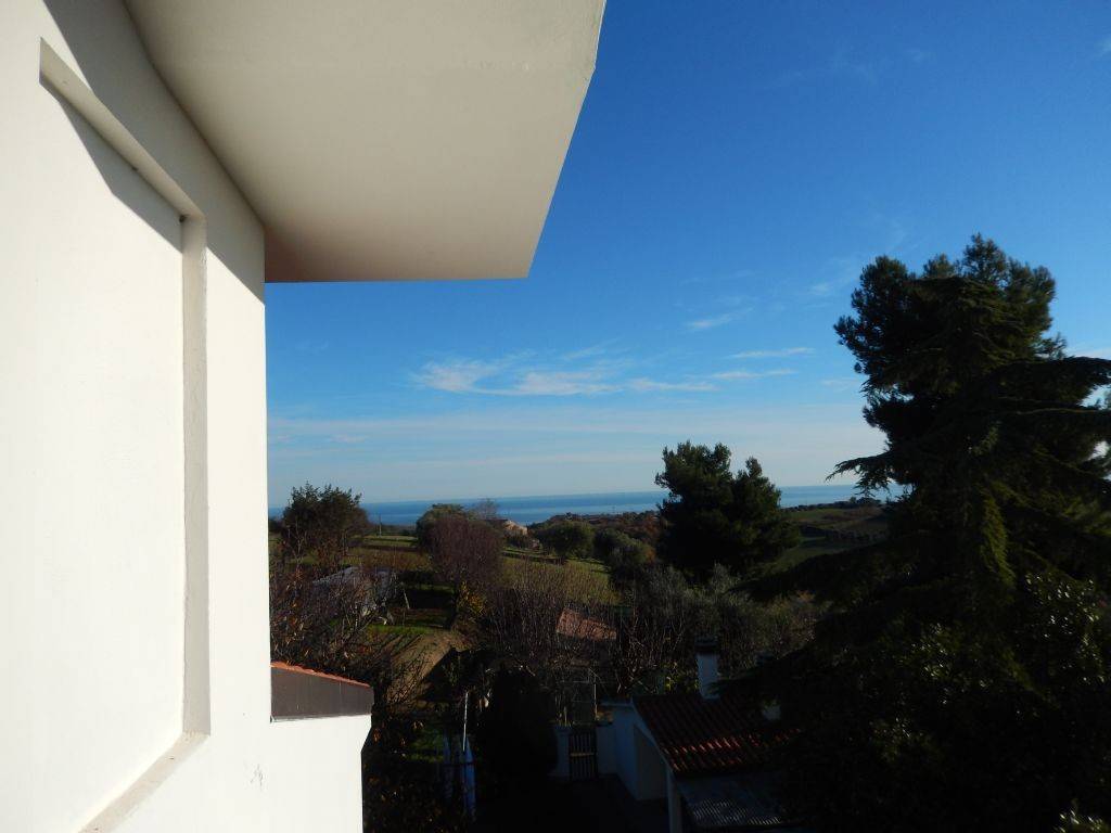 Casa indipendente a Cupra marittima in Contr.da Sant'Andrea - Foto 2
