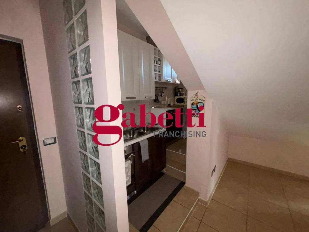 Attico / mansarda a San nicola la strada in Via Dei Funai, 37 - Foto 3