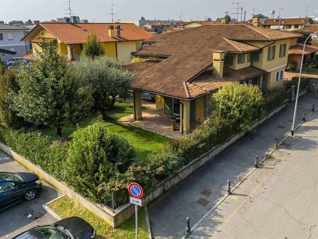 Villa a Corte franca in Via Santa Chiara - Foto 2