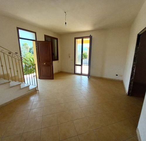 Casa indipendente a Carini in Via Ferdinando Magellano - Foto 4