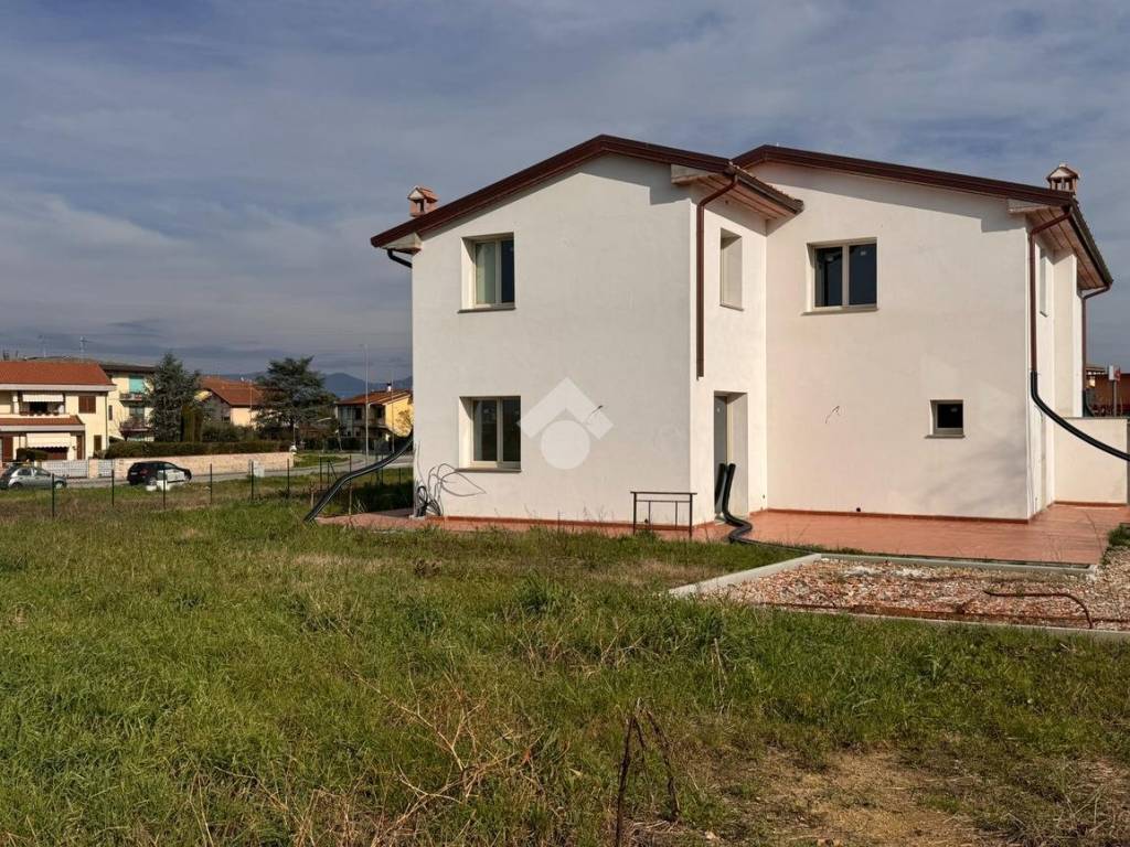 Villetta a schiera a Quarrata in Via Luigi Einaudi, 1 - Foto 4