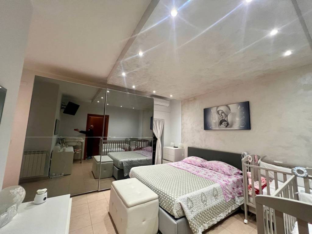 Appartamento a Belpasso in Via Parroco Roccella - Foto 5