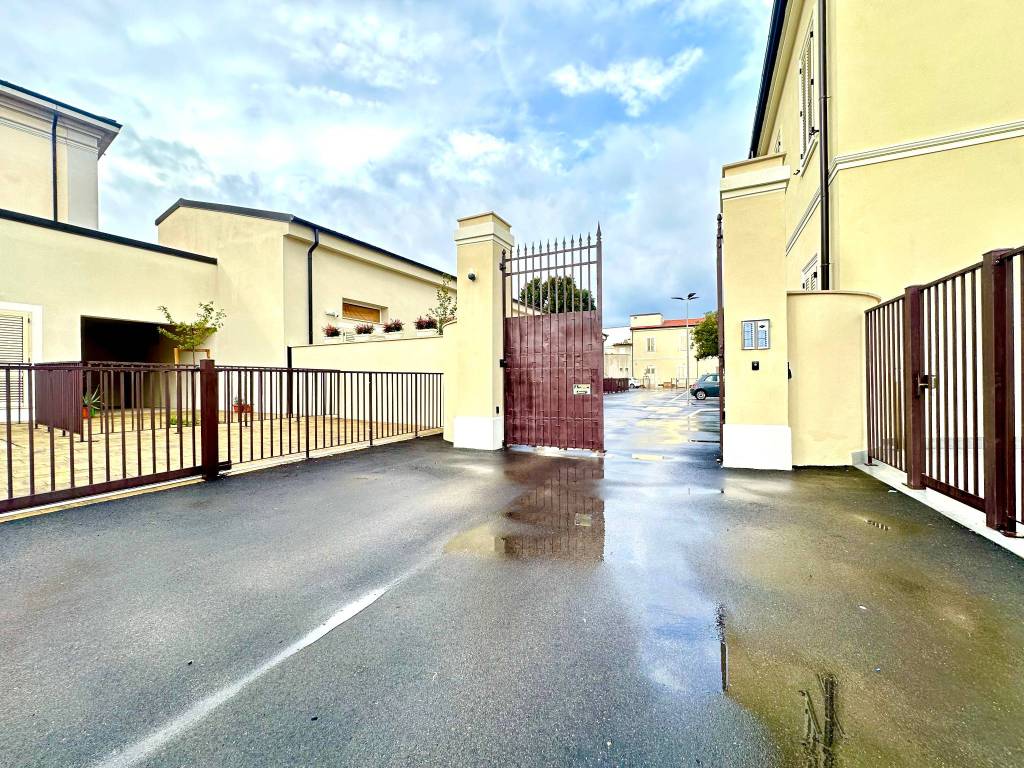Casa indipendente a Campi bisenzio in Via della Crescia - Foto 2