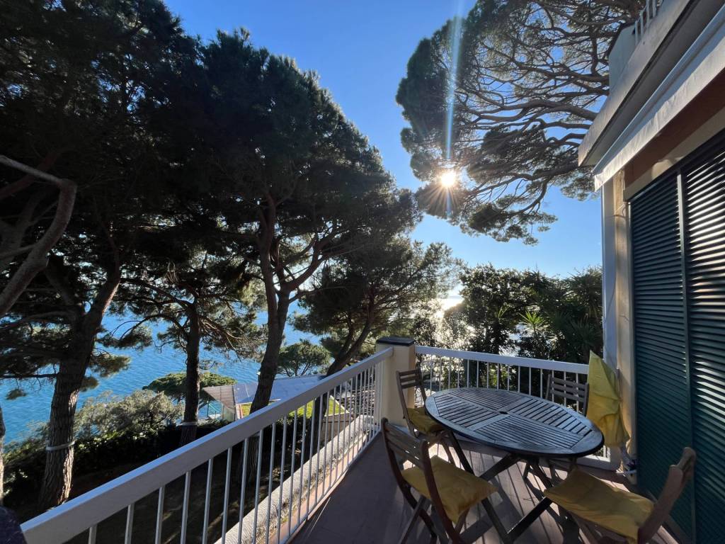 Appartamento a Arenzano in via della torretta, 13 - Foto 3