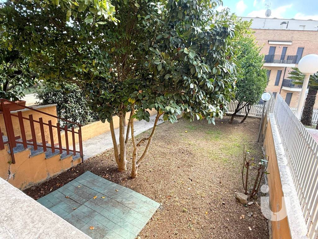 Villetta a schiera a Velletri in Via Acquavivola, 77 - Foto 2