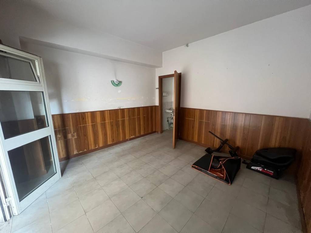 Immobile a Lamezia terme in Viale 1 Maggio - Foto 2