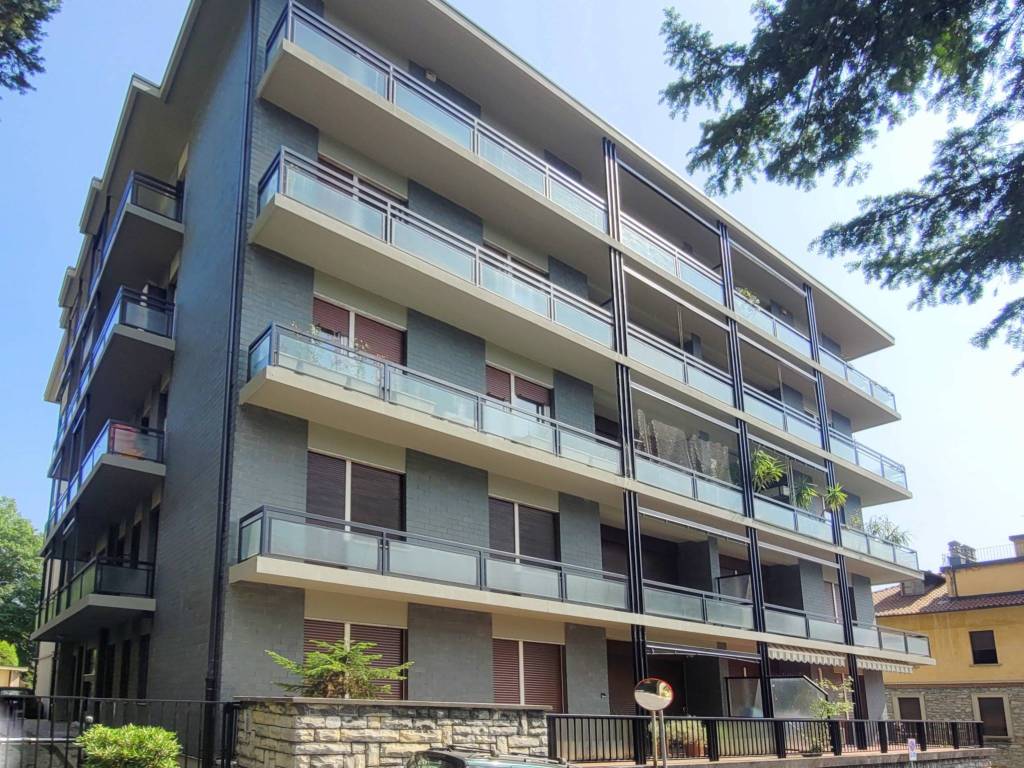 Appartamento a Como in Via Tommaso Grossi, 36 - Foto 5