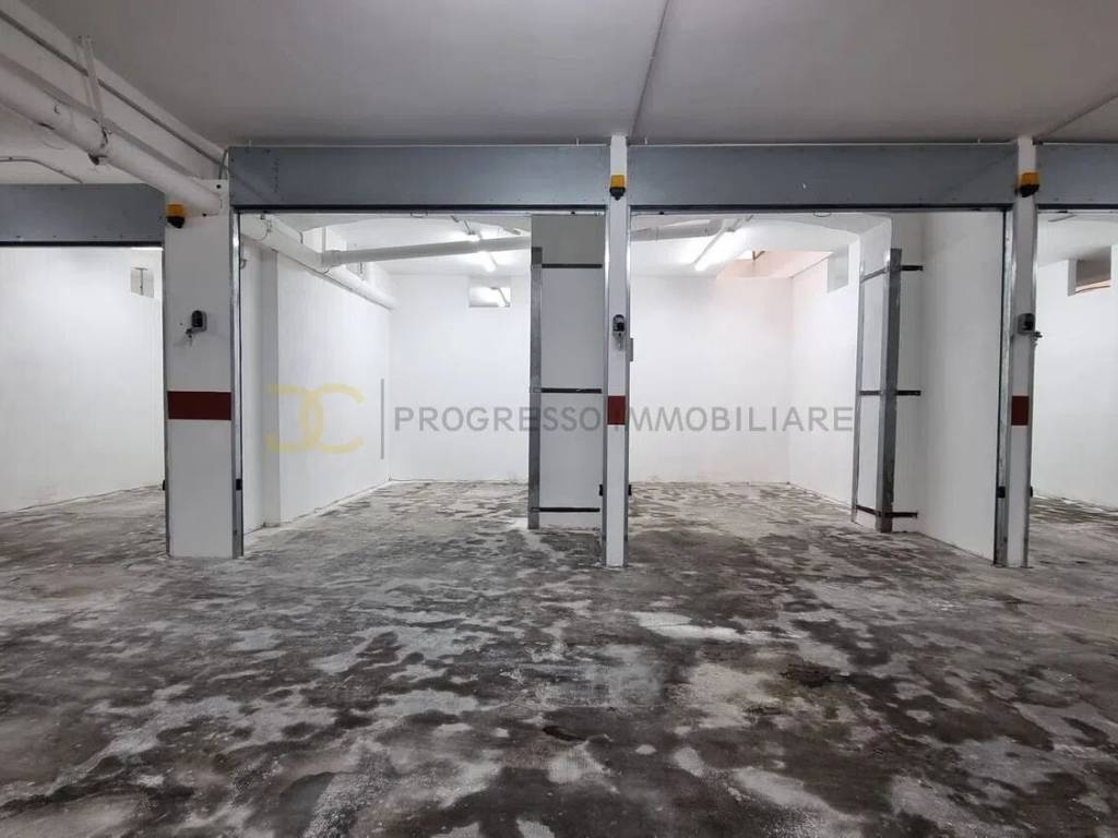Box / garage a Portici in Viale Camaggio Iii Traversa, 3 - Foto 5
