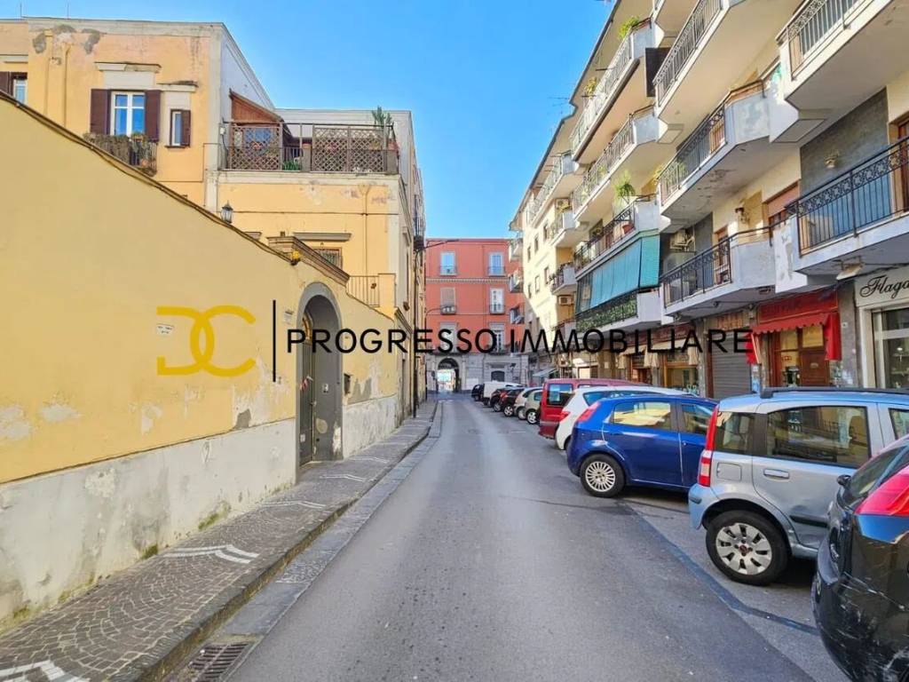 Immobile a Portici in Via Carlo E Luigi Giordano, 14 - Foto 2