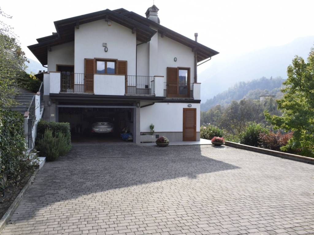 Villa a Val brembilla in Via Ravagna, 4 - Foto 4