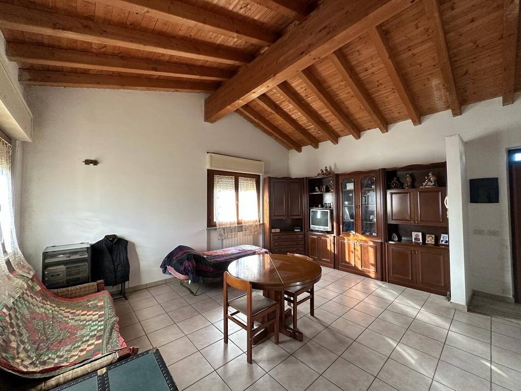 Villa a Capergnanica in Via Libertà, 25 - Foto 2