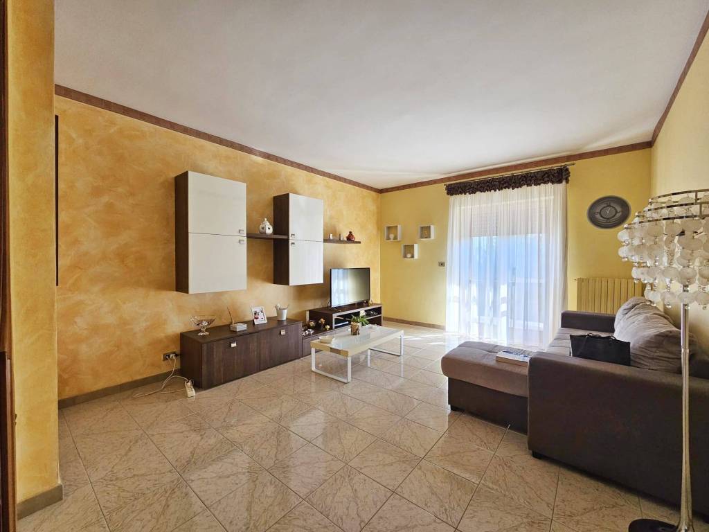 Appartamento a Grumo appula in Piazzale Europa, 45 - Foto 3