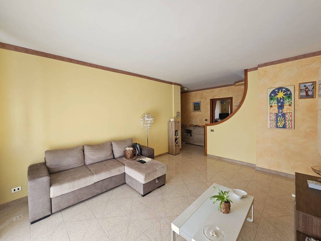 Appartamento a Grumo appula in Piazzale Europa, 45 - Foto 4