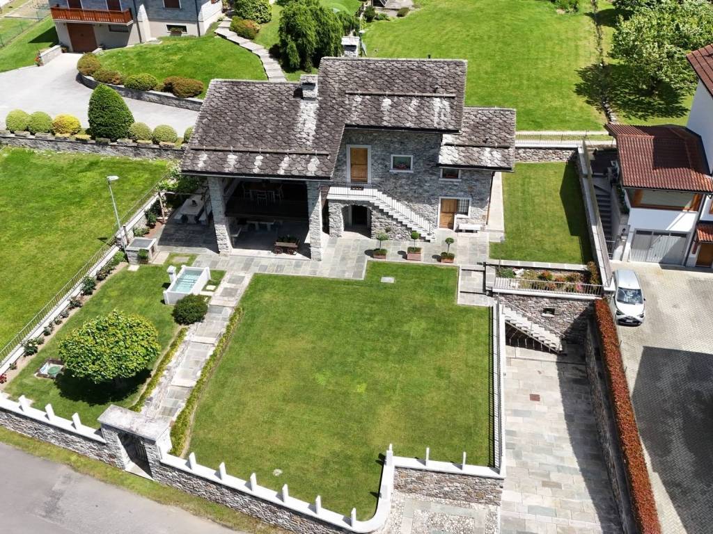 Villa a Novate mezzola in via della riva, 536 - Foto 4