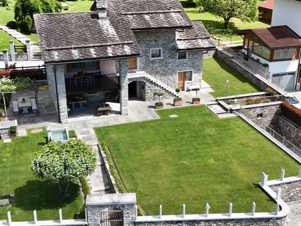 Villa a Novate mezzola in via della riva, 536 - Foto 5