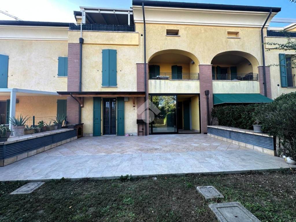 Appartamento a Mirandola in Via EUGENIO CURIEL, 12 - Foto 3