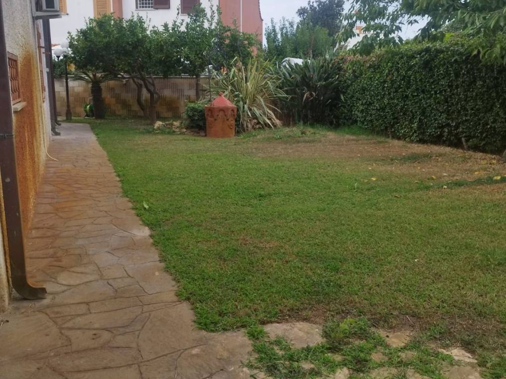 Appartamento a Ladispoli in Via Camillo Benso di Cavour - Foto 3
