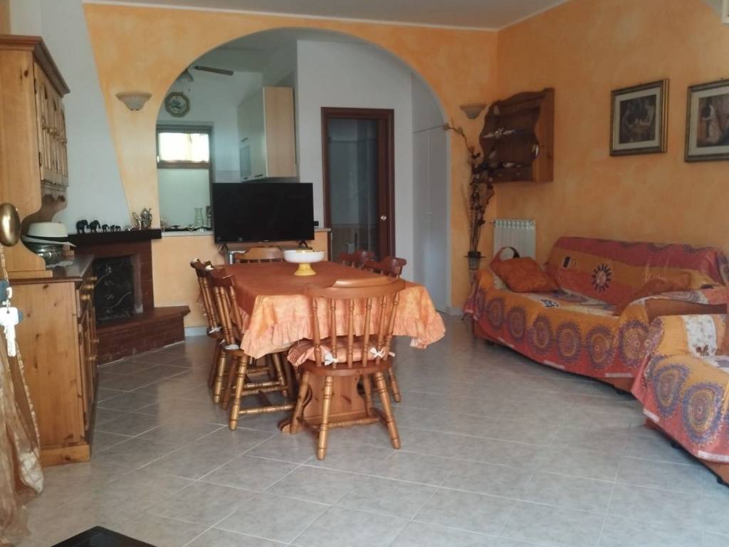 Appartamento a Ladispoli in Via Camillo Benso di Cavour - Foto 5