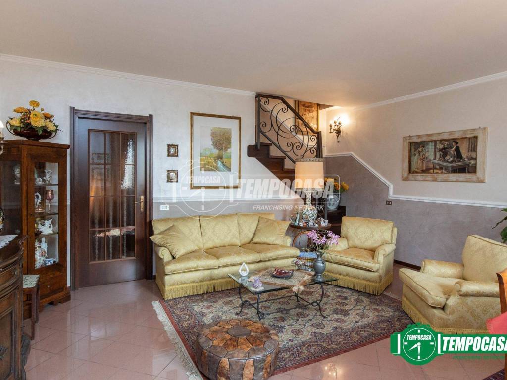 Villa a Lonate pozzolo in Via Luigi Galvani, 51 - Foto 2