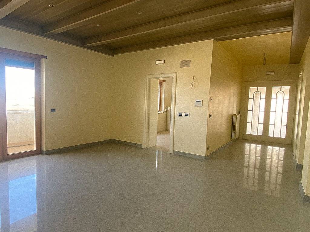 Attico / mansarda a Rutigliano in Viale Filippo Giampaolo, 141 - Foto 2