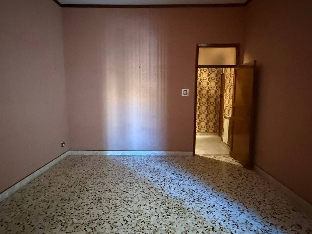 Appartamento a Caltanissetta in Viale Trieste, 29 - Foto 4