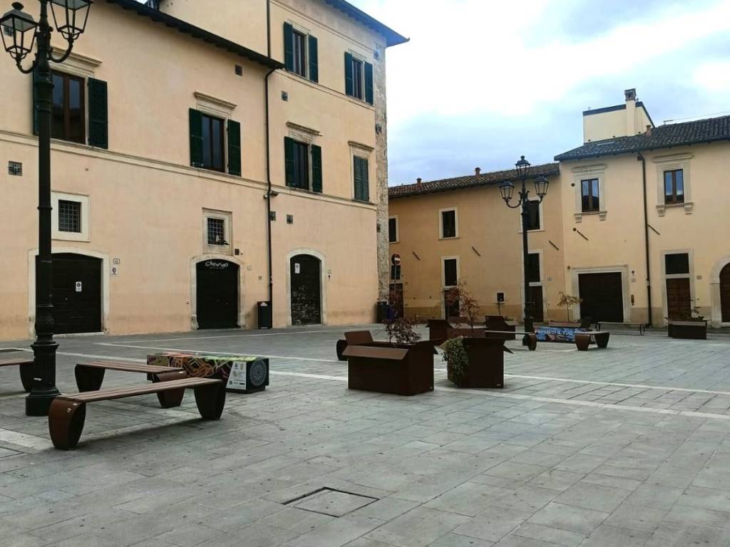 Appartamento a L'aquila in Piazza Chiarino - Foto 4