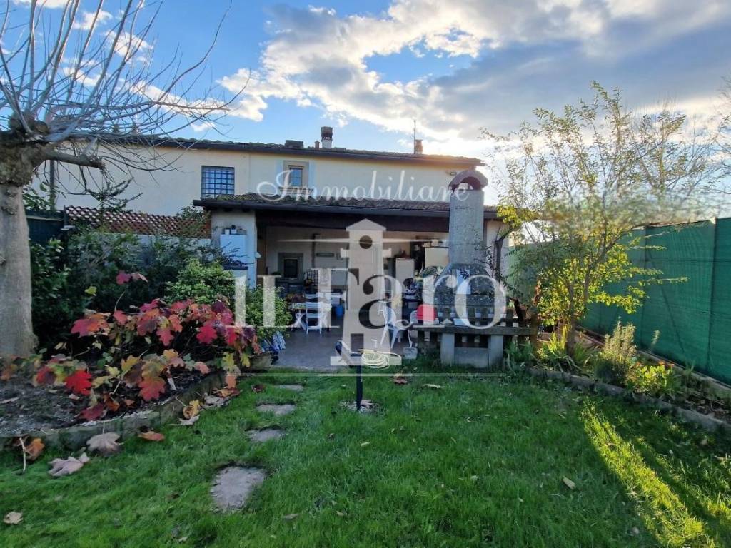Casa indipendente a Campi bisenzio in Via S. Paolo, , 50013 - Foto 2