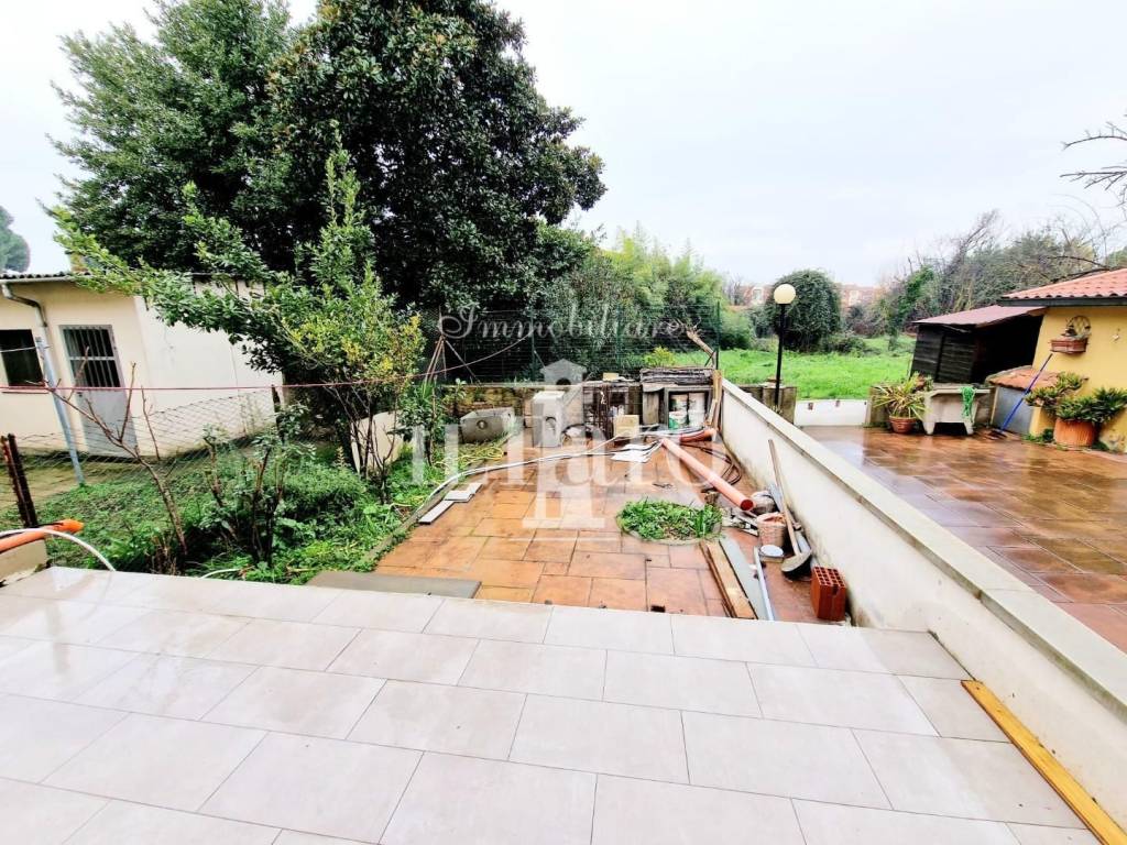 Casa indipendente a Campi bisenzio in Via dell'Albero, , 39 - Foto 3