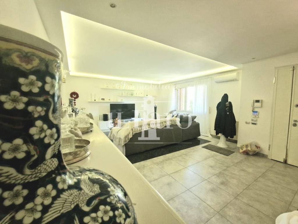 Casa indipendente a Campi bisenzio in Via B. Buozzi - Foto 5